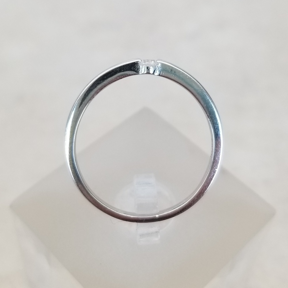 Dainty Sterling Silver Solitaire - Picture 4 of 8